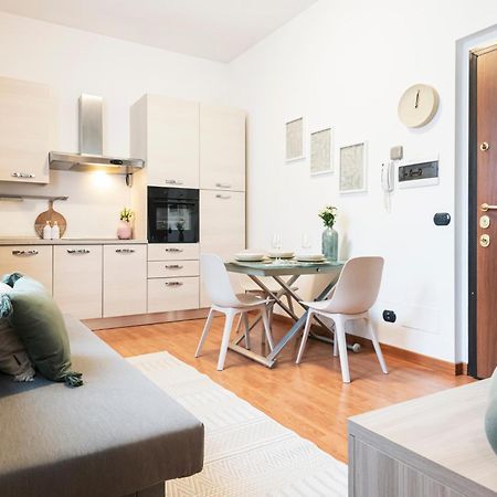 Cozy Apartament In Piazza 5 Giornate By Easylife 밀라노 외부 사진